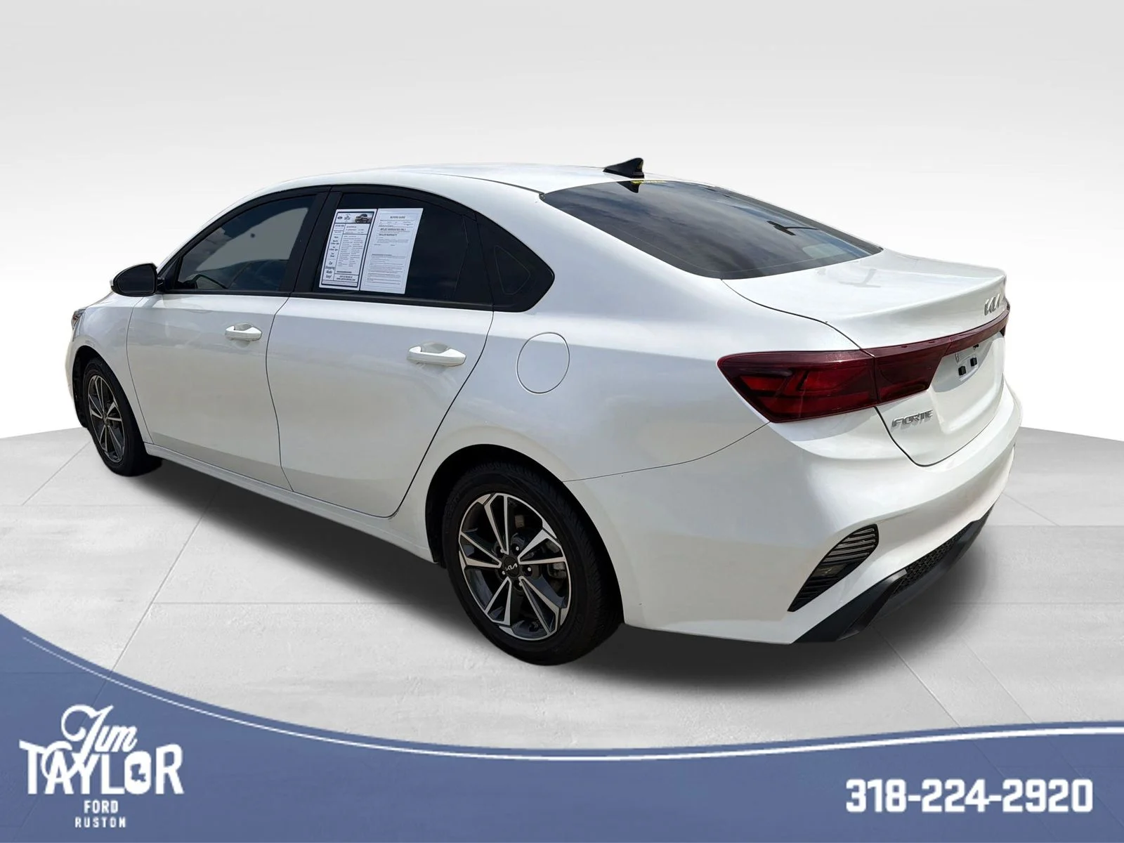 Used 2023 Snow White Pearl Kia LXS image 6