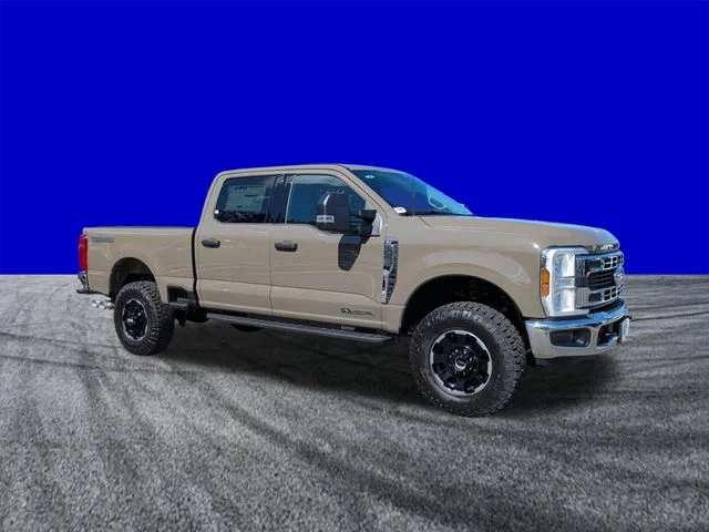 New 2026 Gray Ford XLT image 2