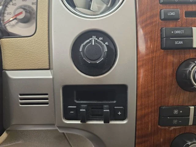 Used 2009 White Sand Tri-Coat Ford Lariat image 27