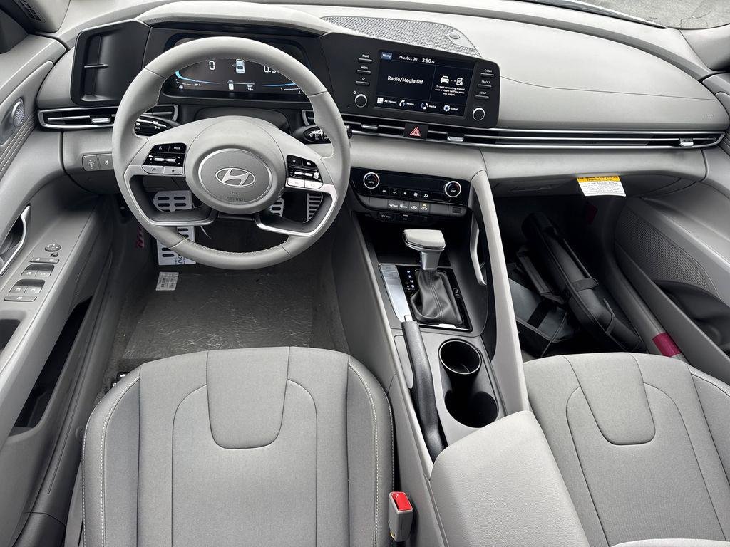 New 2026 White Hyundai SEL Sport image 22