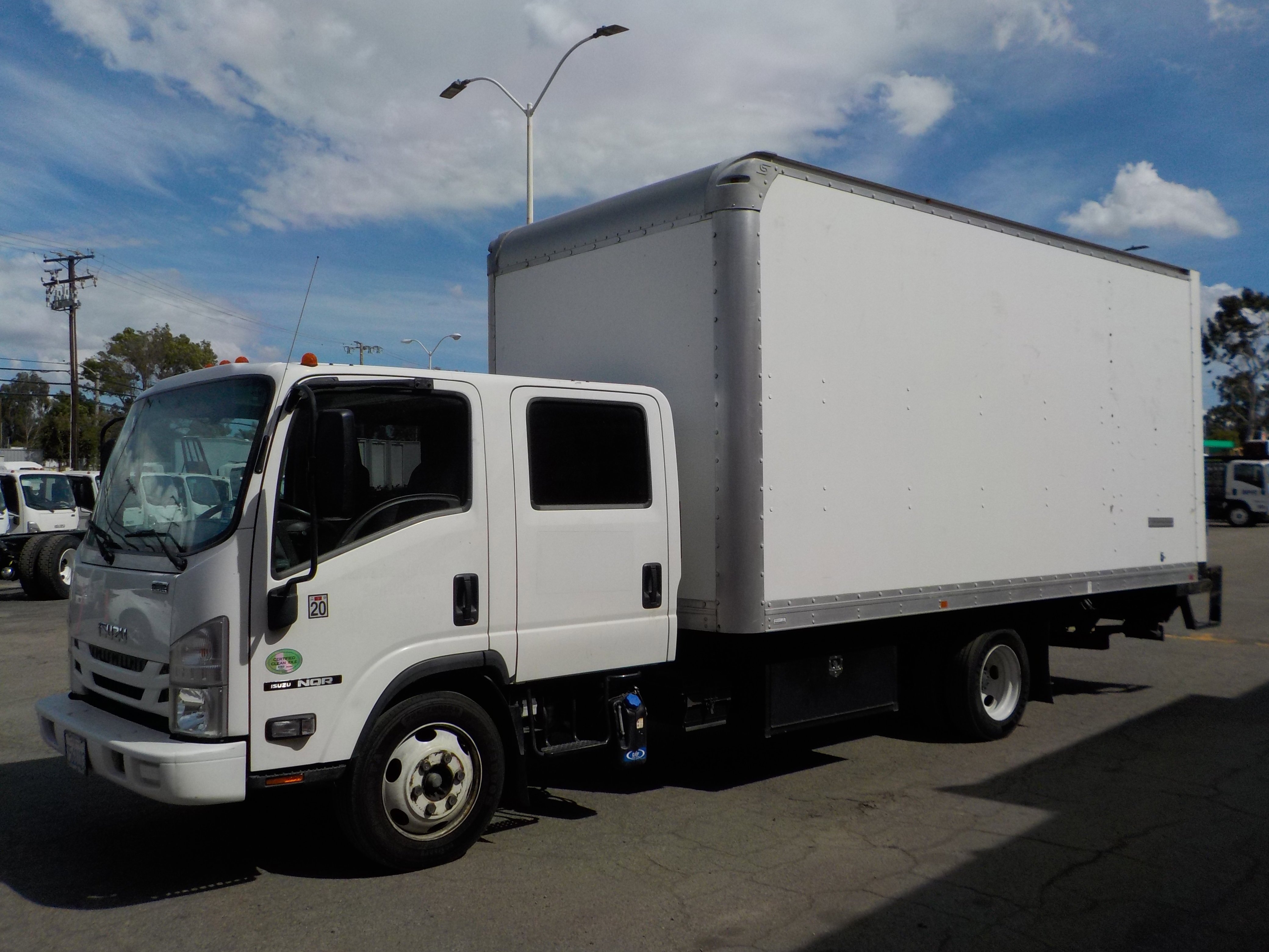 Used 2018 White ISUZU  image 3
