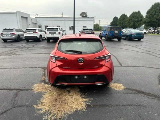 Used 2019  Toyota XSE image 6