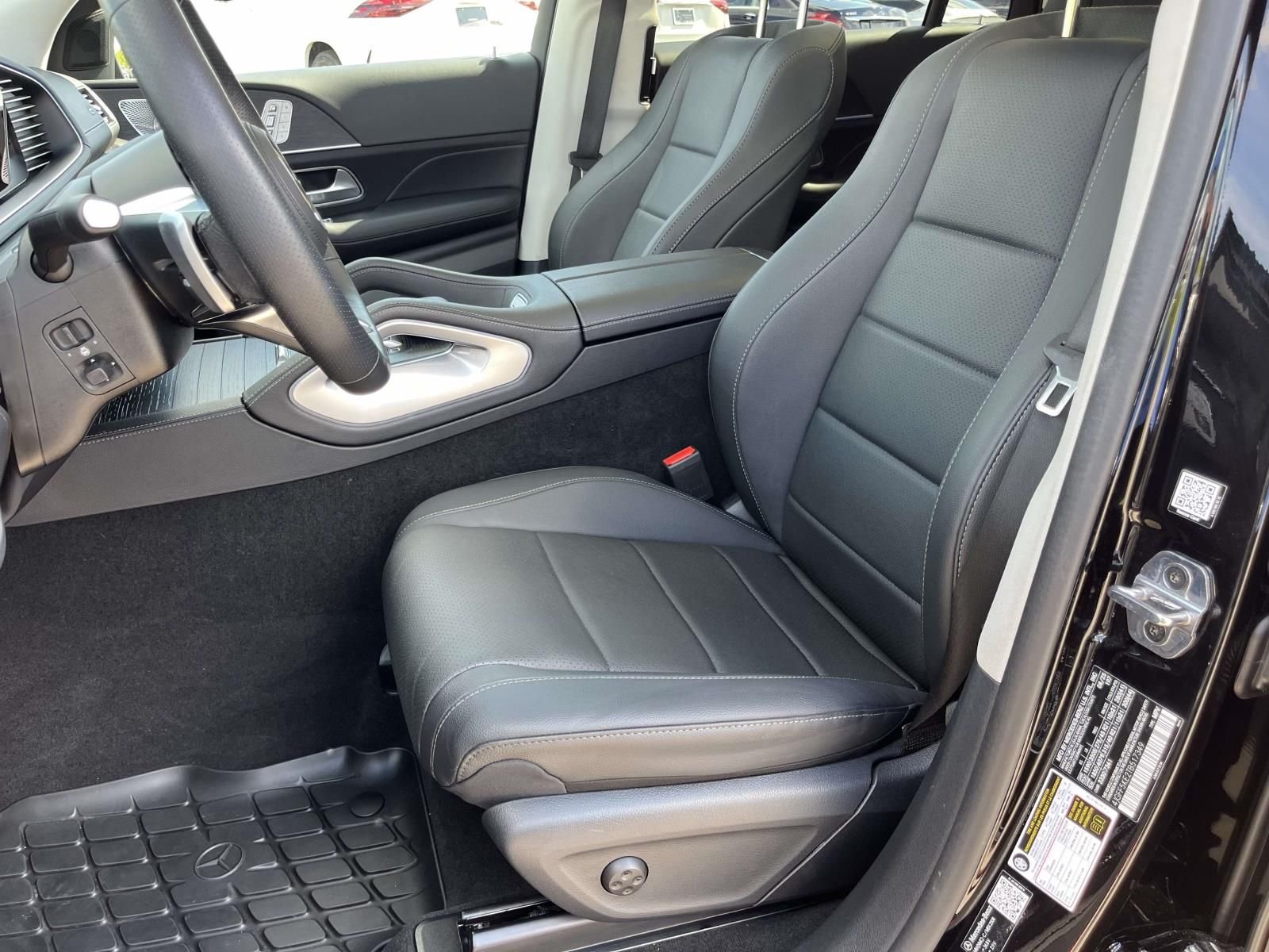 Used 2026 Obsidian Black Metallic Mercedes-Benz GLS 450 image 24