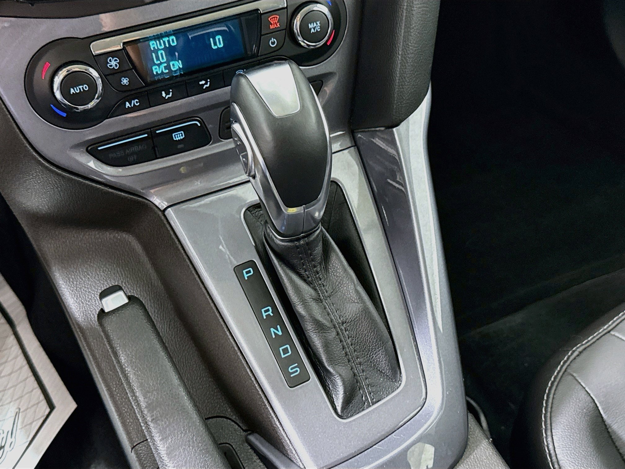 Used 2014 Tuxedo Black Metallic Ford Titanium image 15