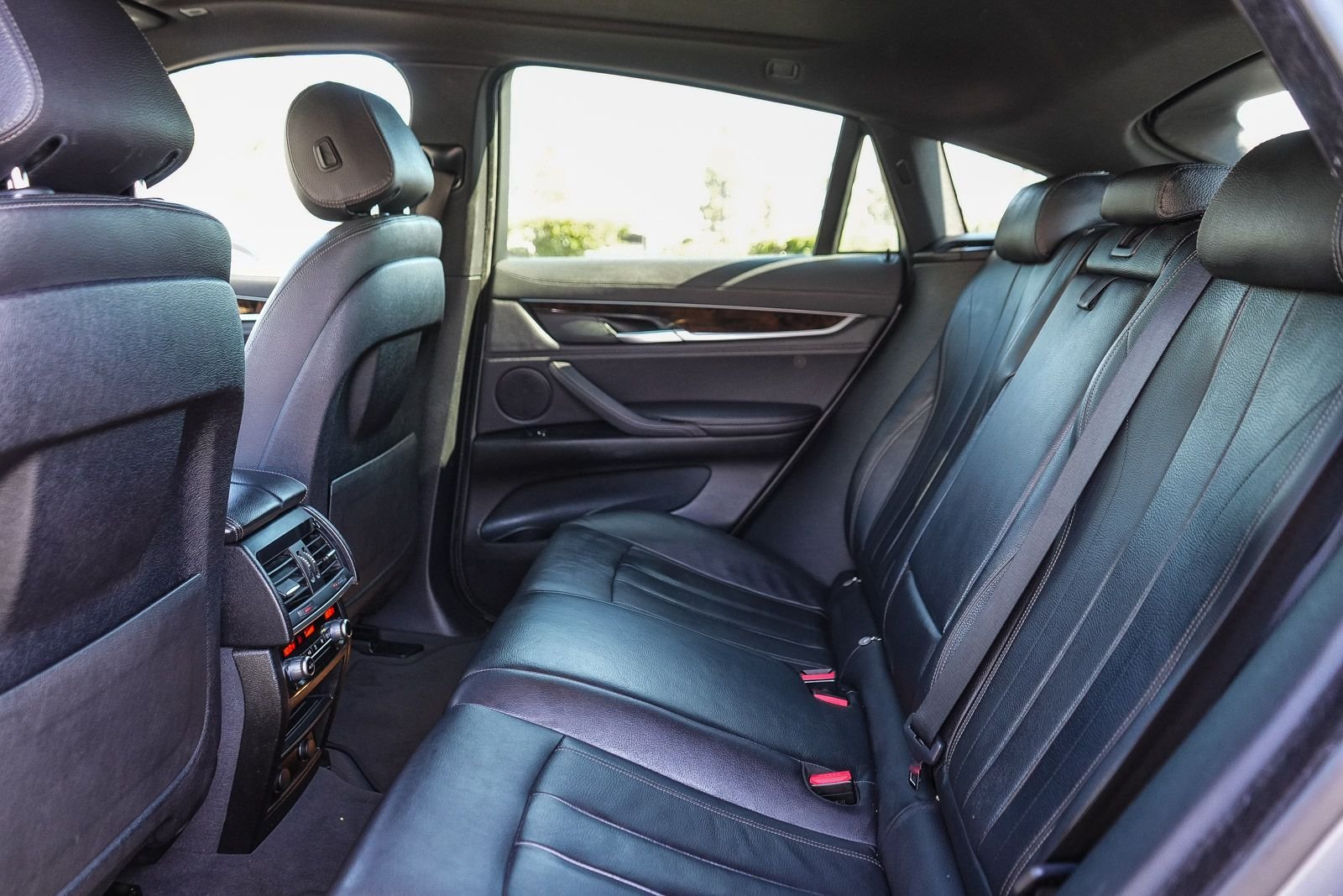 Used 2019 Space Gray Metallic BMW xDrive35i image 23
