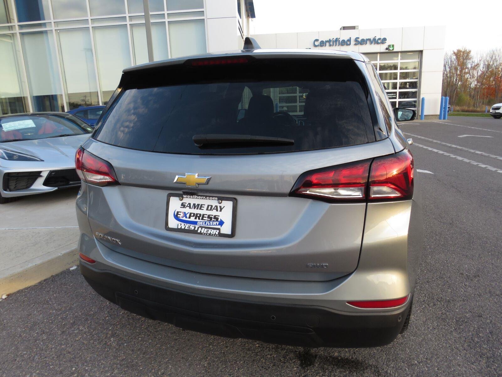 Used 2024 STERLING GRAY METALLIC Chevrolet  image 8