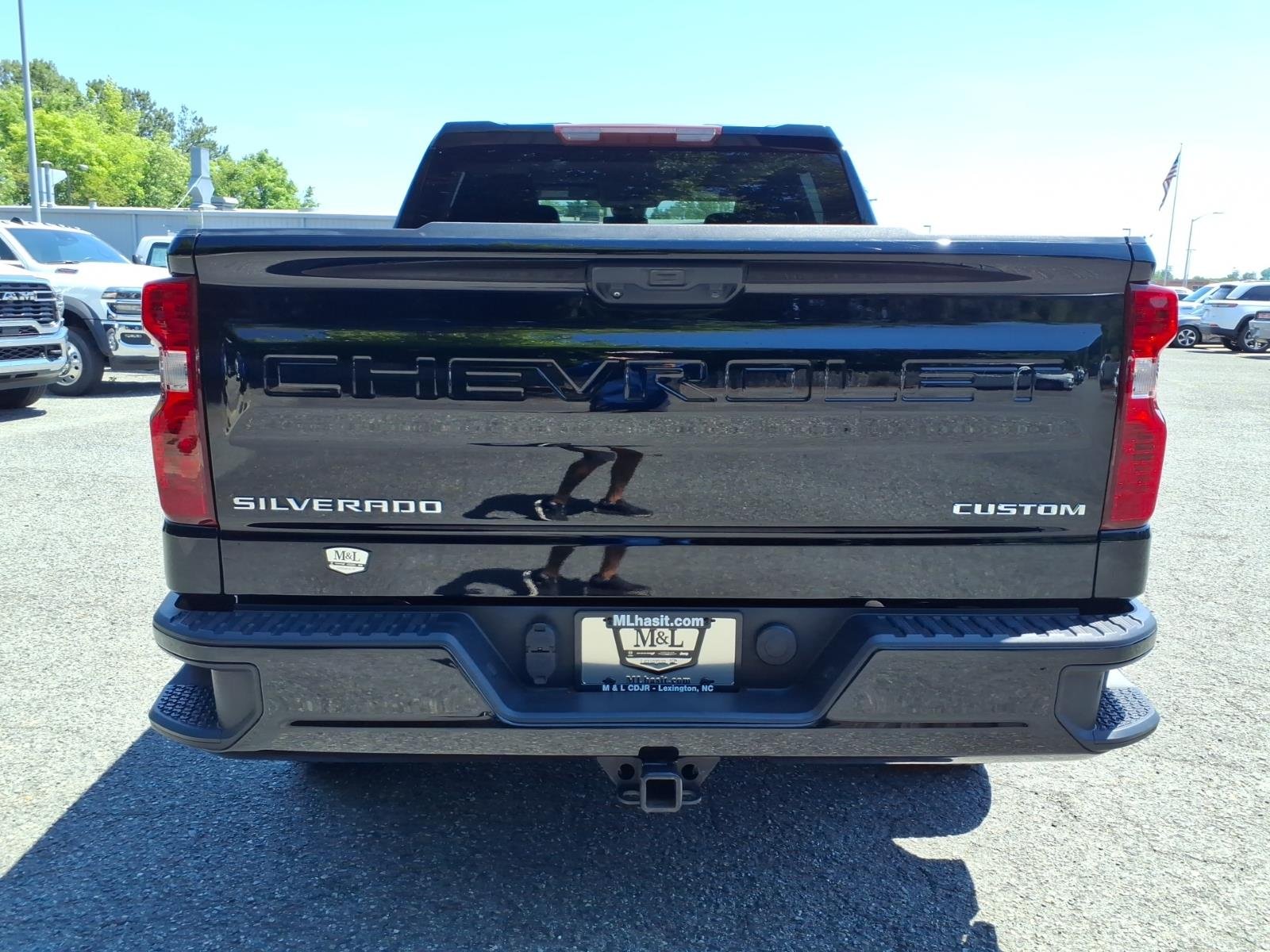 Used 2023 Black Chevrolet Custom image 21