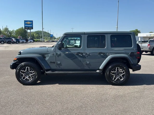 New 2026 Gray Jeep Sahara image 7