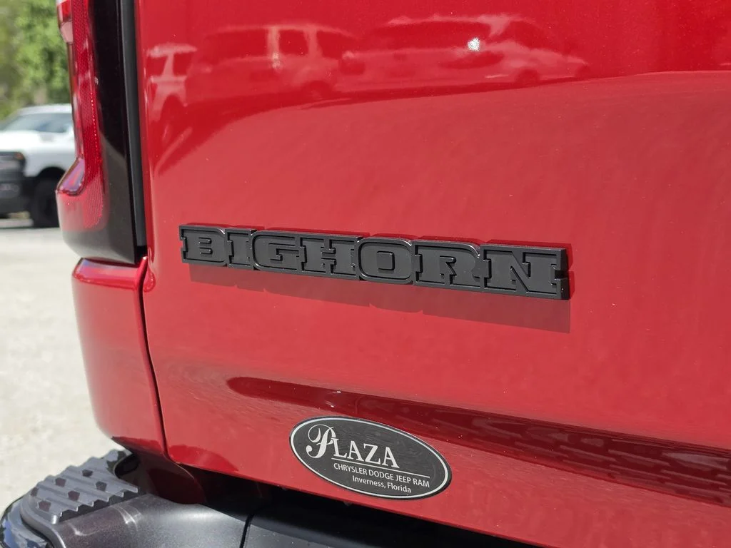 New 2026 Molten Red Pearl-Coat Exterior Paint RAM Big Horn/Lone Star image 11
