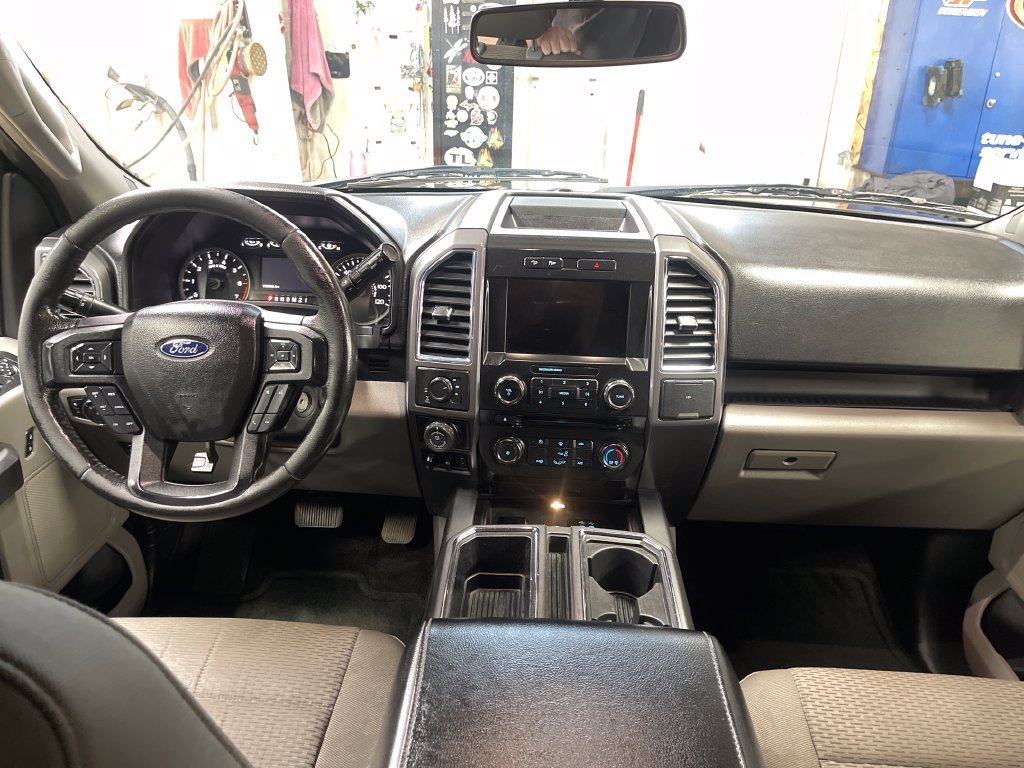 Used 2016 Brown Ford XLT image 18