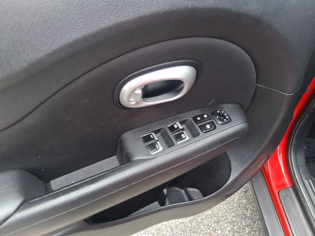 Used 2019 Red Kia Plus image 11
