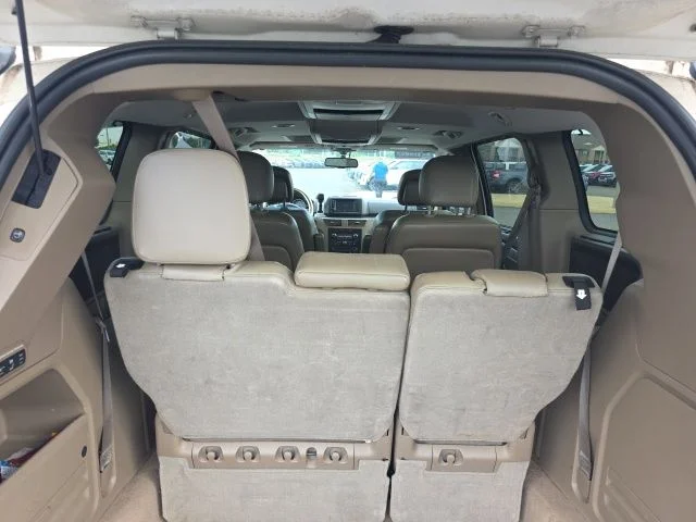 Used 2012 White Volkswagen SEL image 13