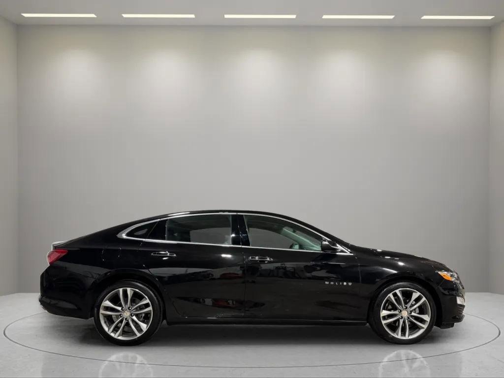 2022 Chevrolet Malibu Premier photo 4