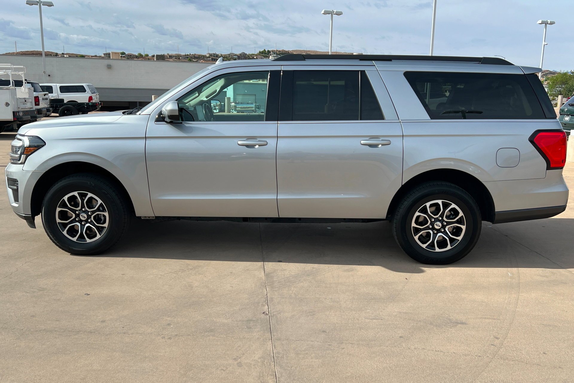 Used 2022 Silver Ford XLT image 2