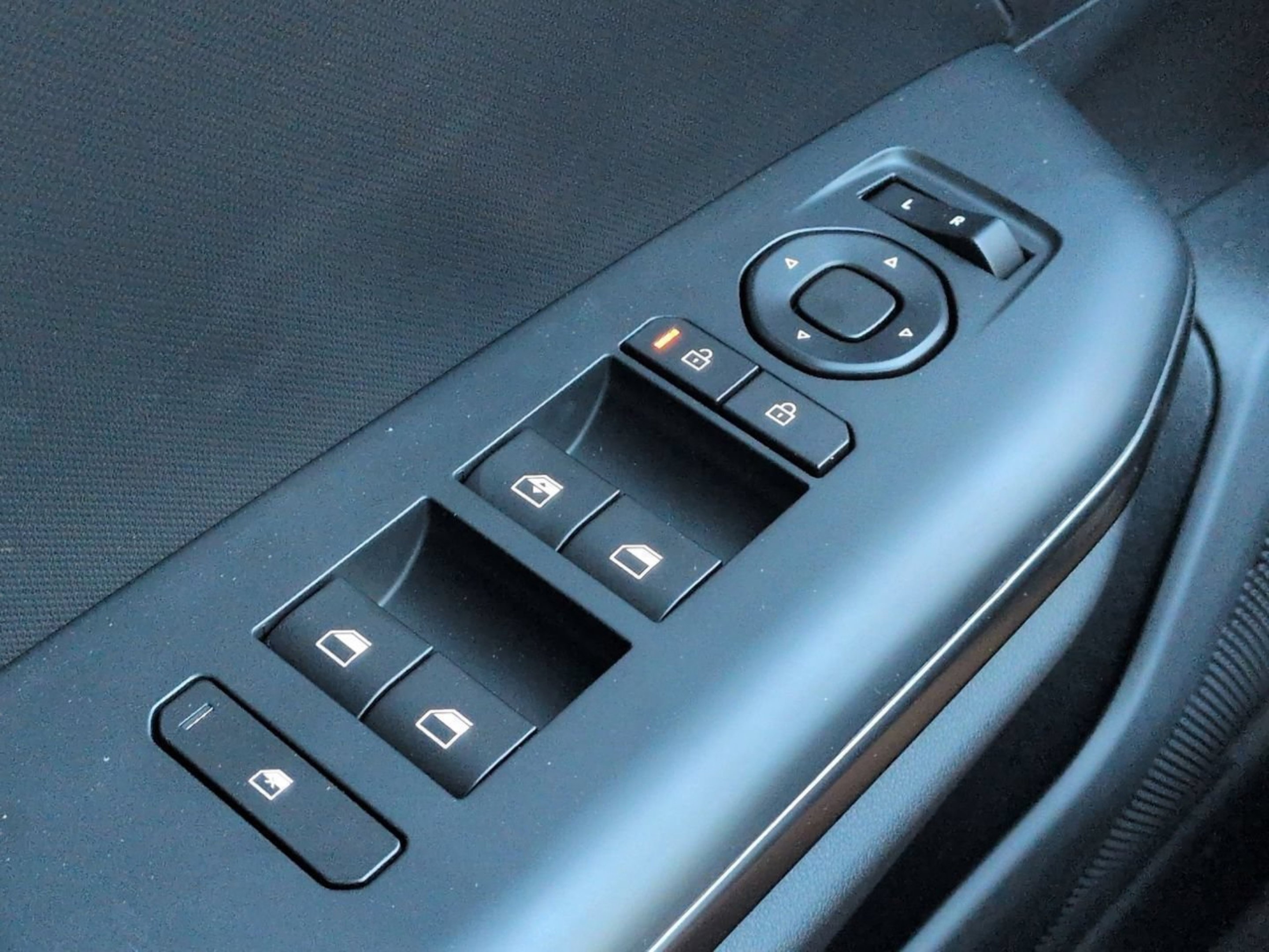 New 2026 Aurora Black Pearl Kia LX image 24