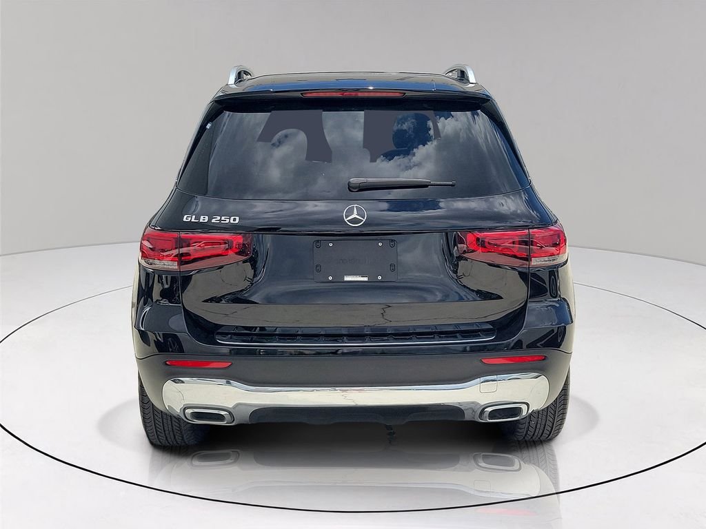 Certified Used 2022 Black Mercedes-Benz GLB 250 image 5
