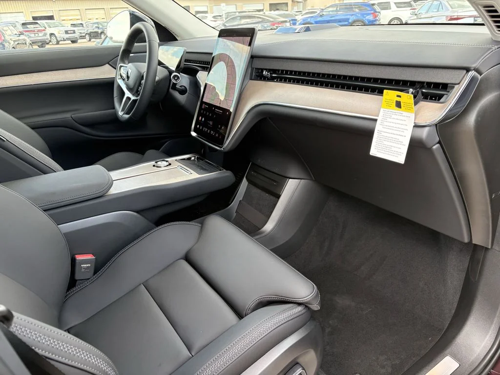 New 2025 Mulberry Red Volvo Plus image 26