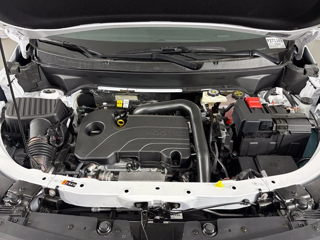 New 2027 Summit White Chevrolet LT image 46