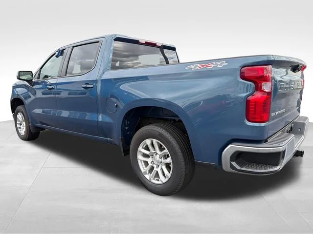 Used 2024 Lakeshore Blue Metallic Chevrolet LT (2FL) image 3