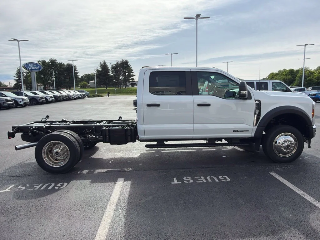 New 2026 Oxford White Ford F-550® XL image 6