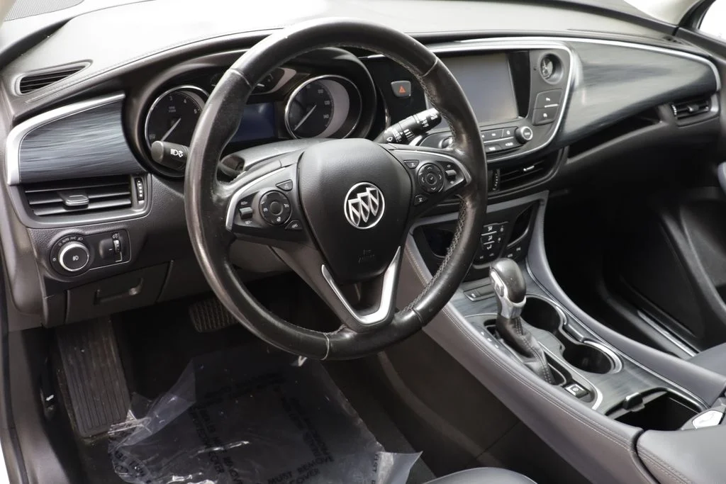 Used 2020 Summit White Buick Essence image 7