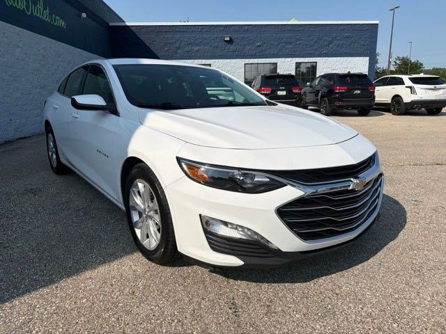 Used 2024 Summit White Chevrolet LT image 7