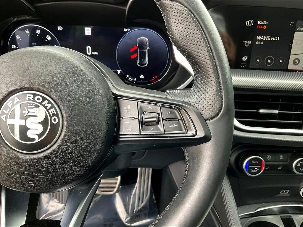Used 2024 White Alfa Romeo Veloce image 12