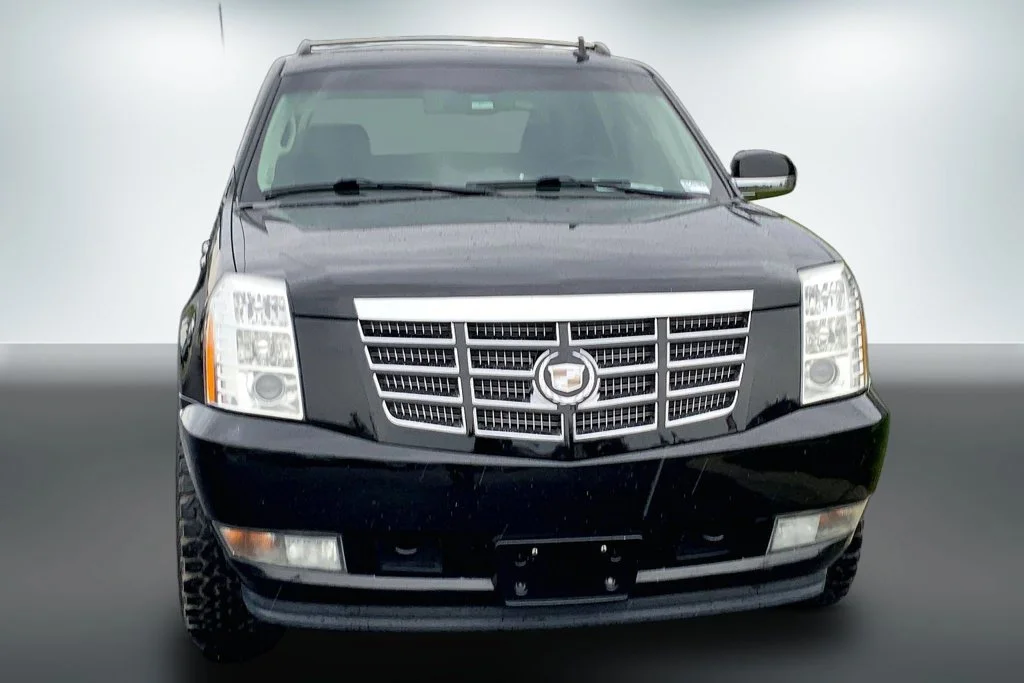 Used 2011 Black Cadillac Premium image 7