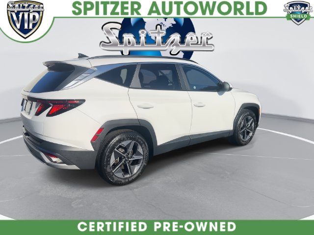 Used 2025 White Hyundai SEL image 15