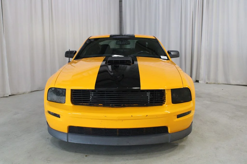 Used 2007 Orange Ford  image 34