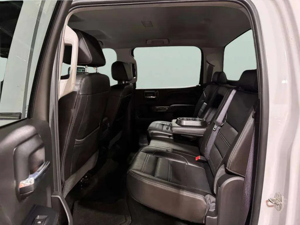 Used 2016 SUMMIT WHITE GMC Denali image 23
