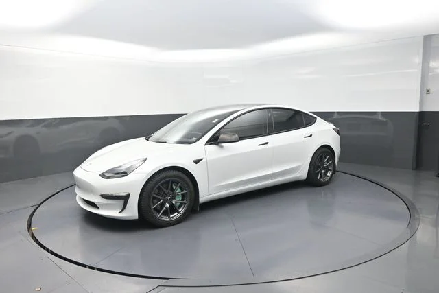 Used 2022  Tesla Long Range image 36