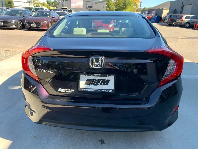 Used 2016 Black Honda LX Sedan 4D image 17