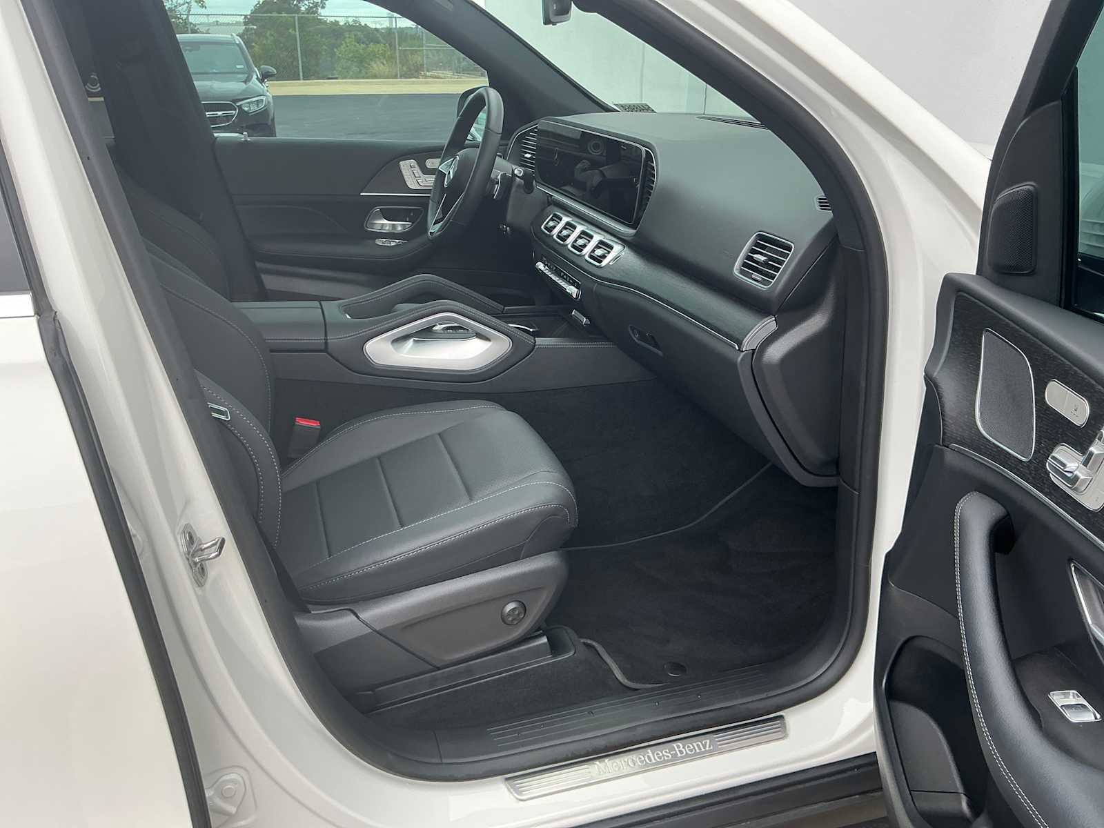 Certified Used 2026 Polar White Mercedes-Benz GLE 350 image 11