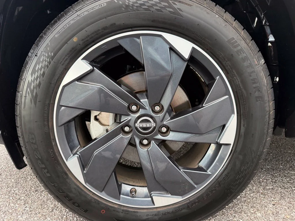 Used 2025 Gray Nissan SV image 23