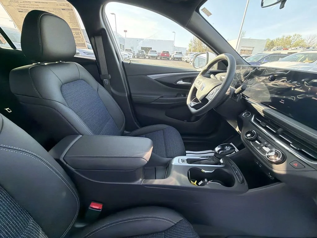 New 2026 Summit White Buick Preferred image 15