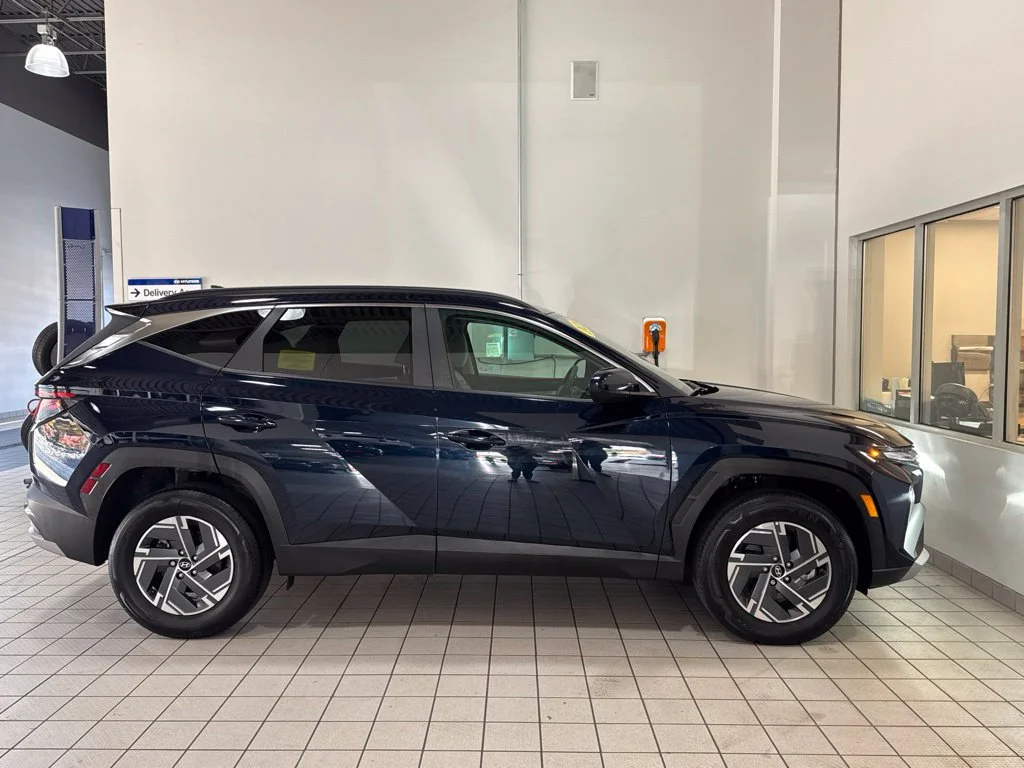 Used 2025 Blue Hyundai Blue image 15