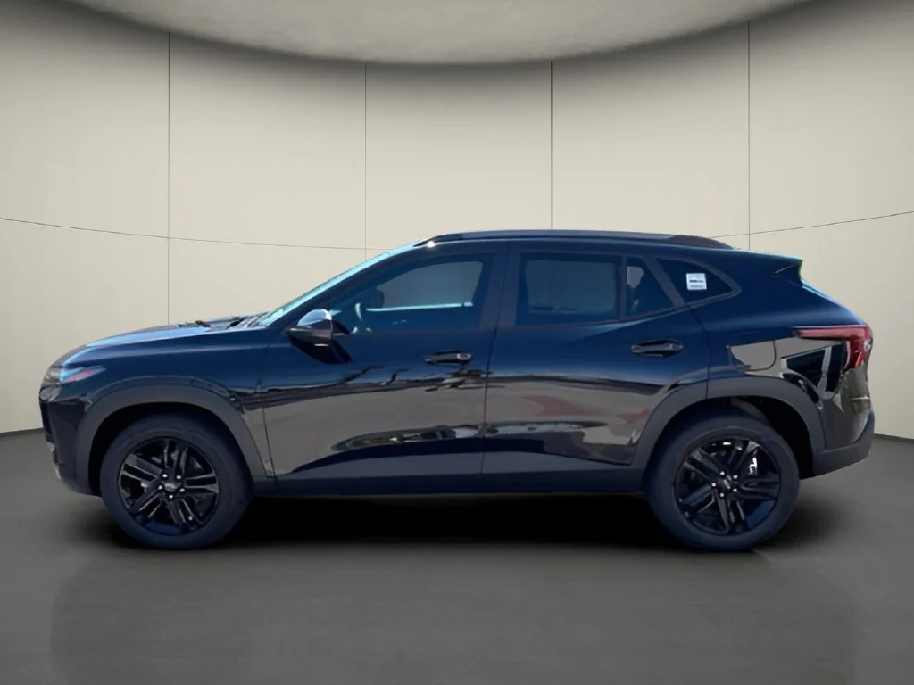New 2026 Mosaic Black Metallic Chevrolet ACTIV image 4