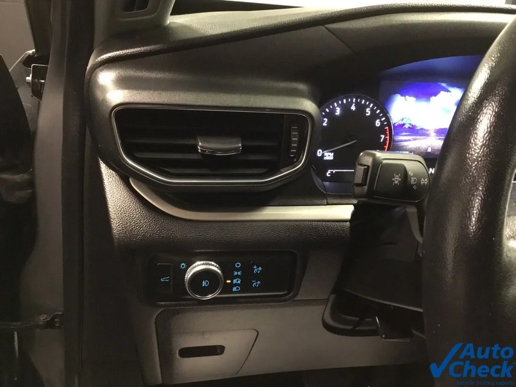 2022 Ford Explorer XLT - Photo 23