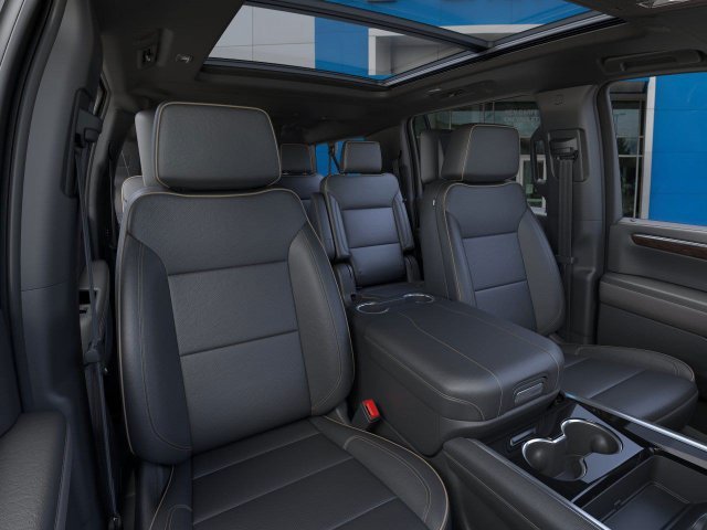 2025 Chevrolet Suburban Premier - Photo 17