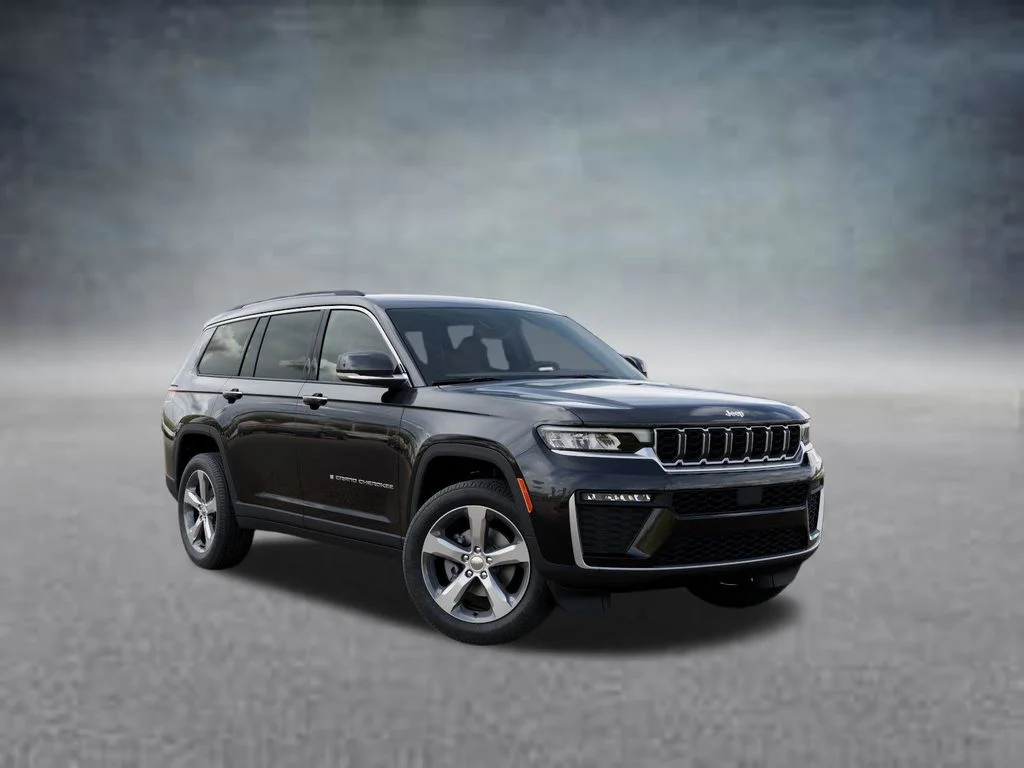 New 2026 Diamond Black Crystal Pearl-Coat Exterior Paint Jeep Limited image 5