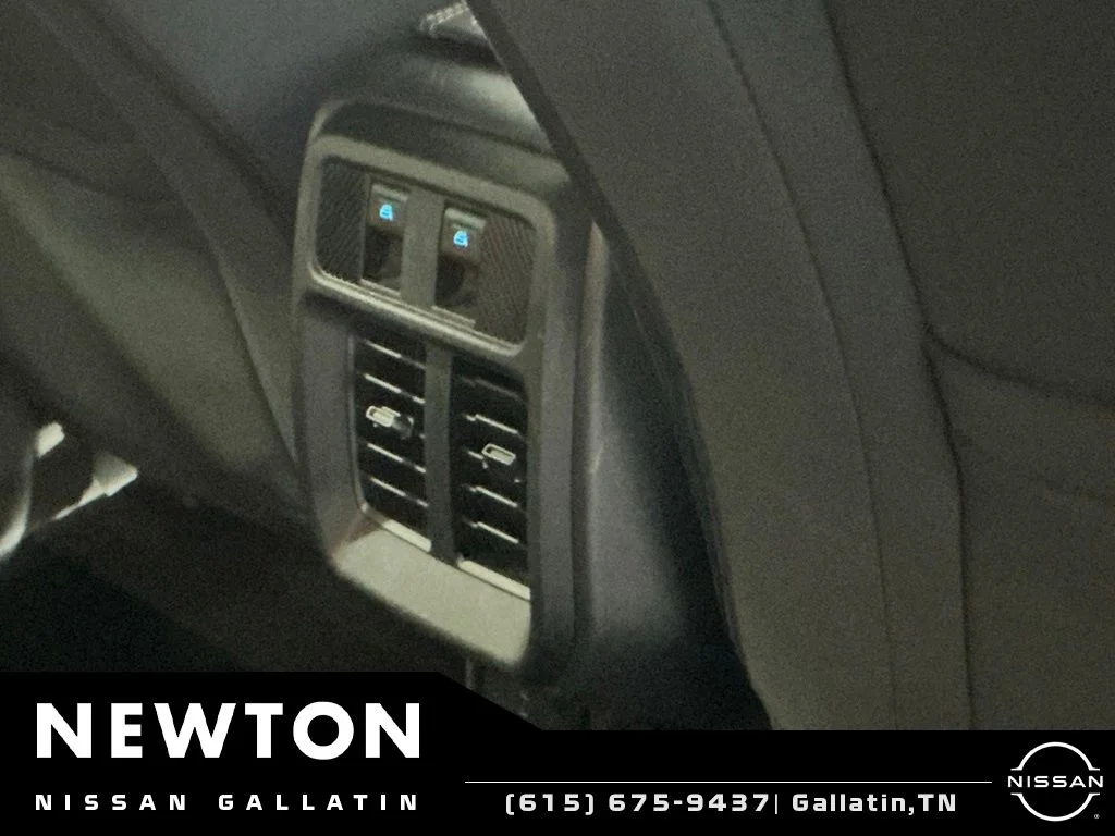 Used 2025 Azure Gray Metallic Ford Big Bend image 13