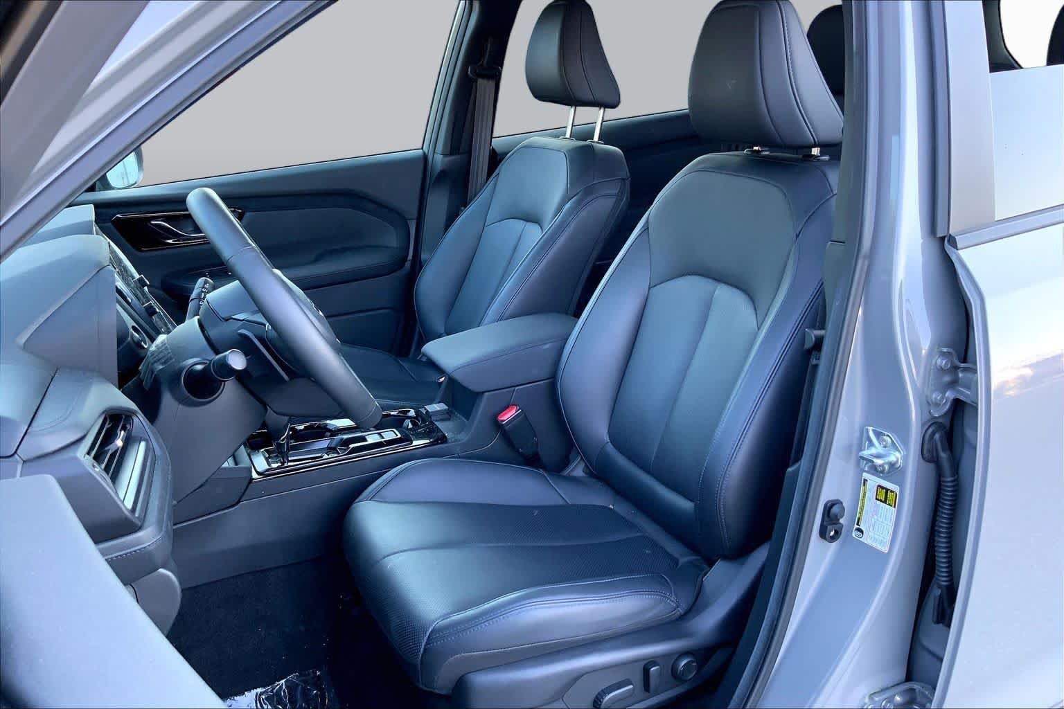 Used 2026 River Rock Pearl Subaru Limited image 7