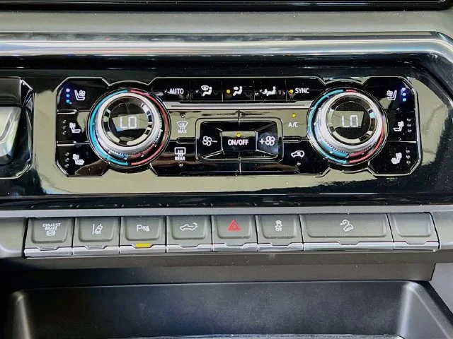 2026 GMC Sierra 2500HD Denali Ultimate - Photo 11