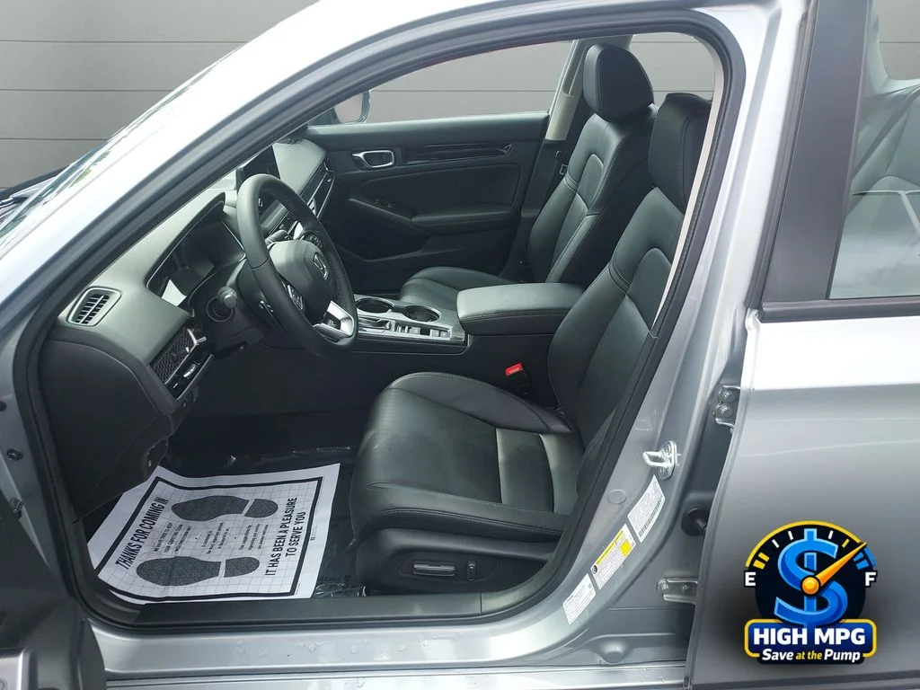 Used 2022 Silver Honda Touring image 23