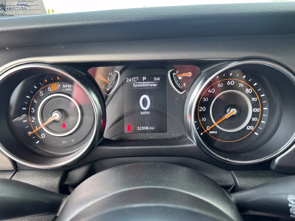 Used 2023 White Jeep Sport image 34