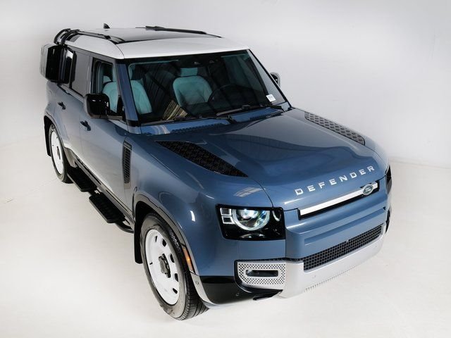 Used 2025 Blue Land Rover S image 29