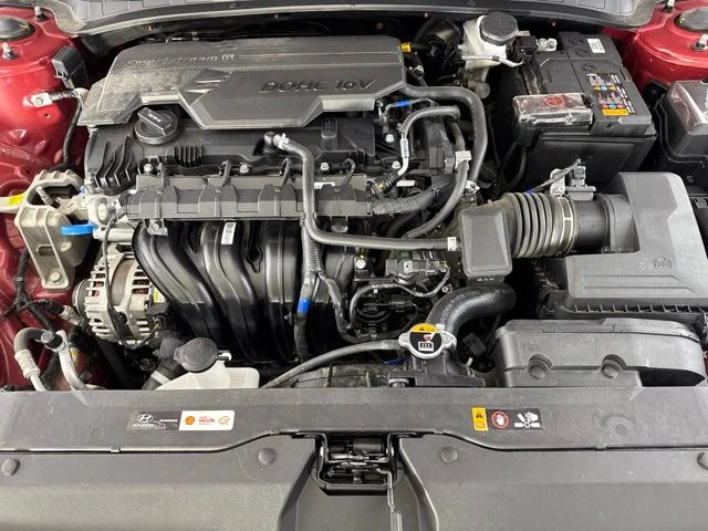 Used 2025 Red Hyundai SEL Convenience image 22