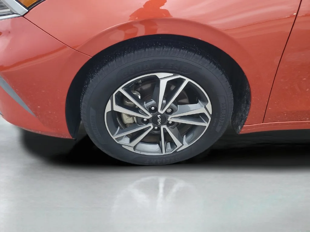 Used 2023 Orange Kia LXS image 24