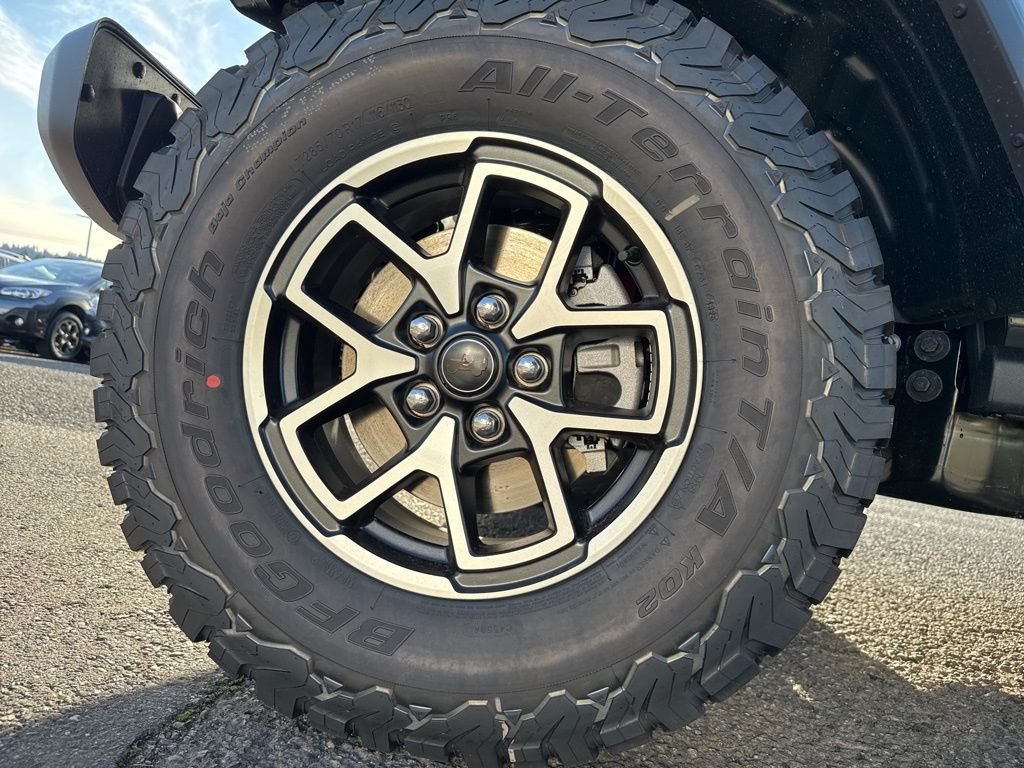 New 2026 Anvil Clear-Coat Exterior Paint Jeep Rubicon image 9